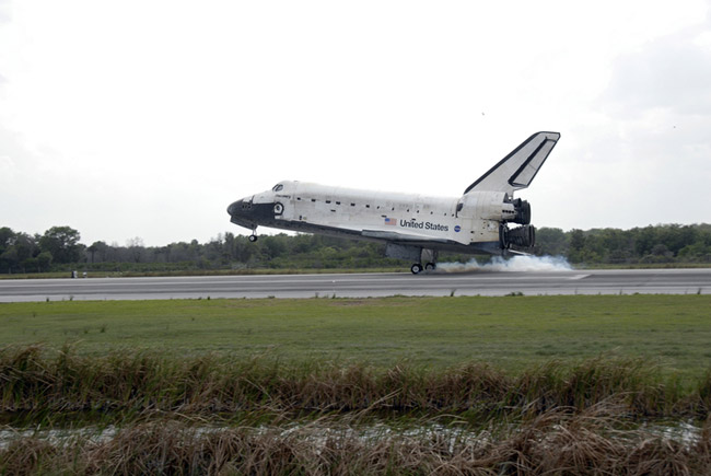 After Shuttle's Success, NASA Aims to Save Hubble